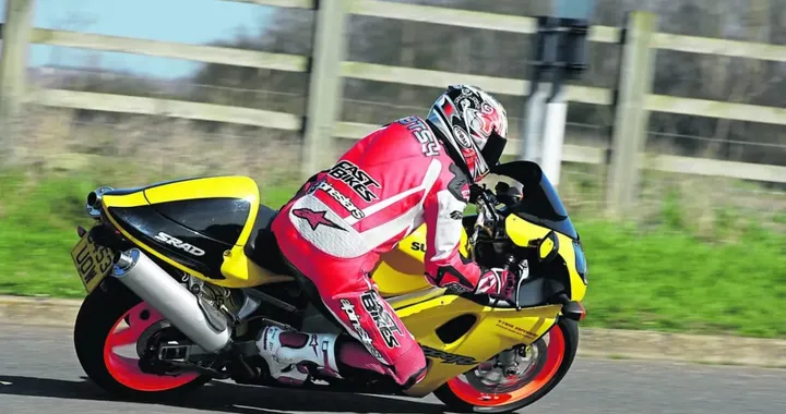 Suzuki TL1000R: il V-twin giapponese che sfidò Ducati