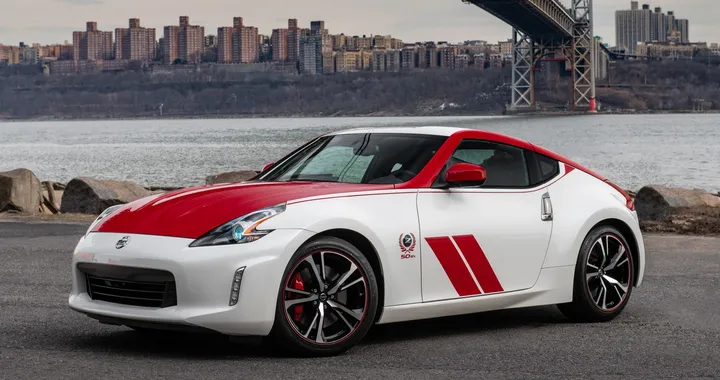 Nissan 370Z: la special edition in omaggio ai 50 anni di Z-car