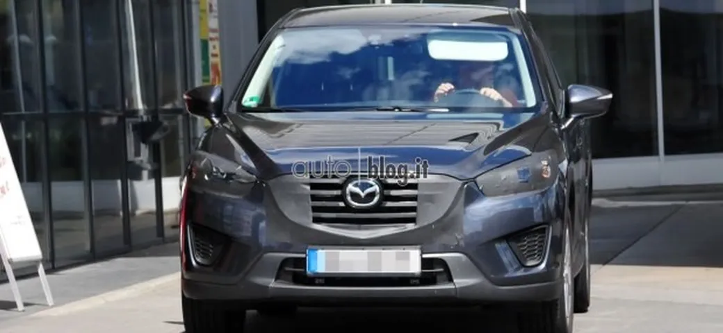 Mazda CX-5: foto spia del restyling