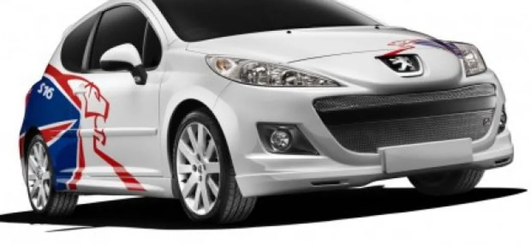 Peugeot 207 S16: la vittoria nell''Intercontinental Rally Challenge si celebra con l'Union Jack e 120 cavalli