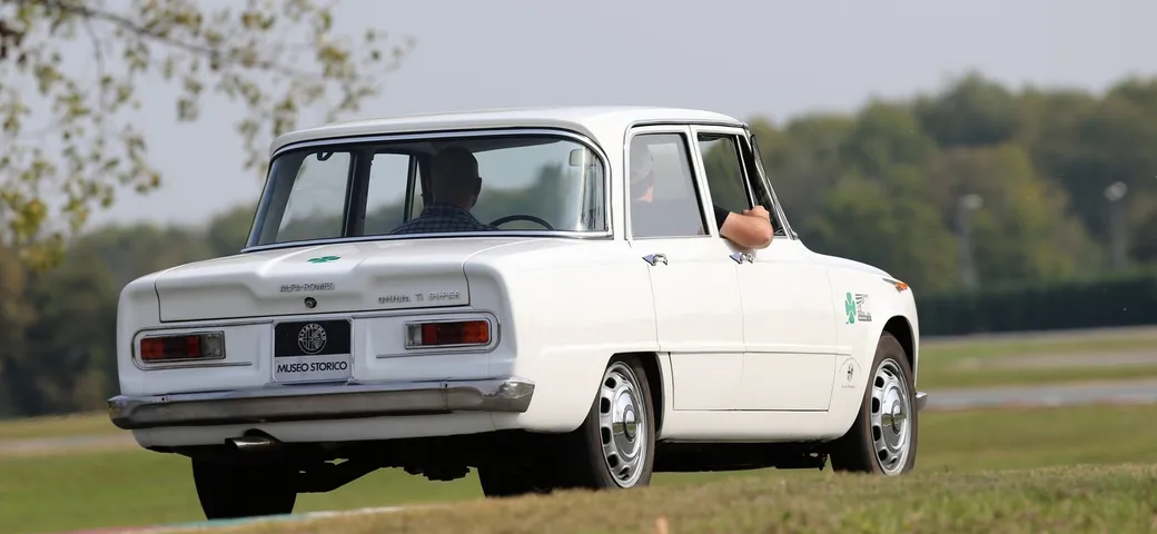 Le 10 auto che ci fanno sognare al cinema