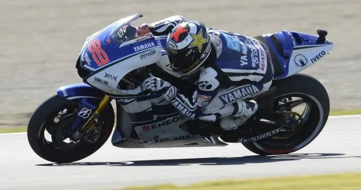 MotoGP, Sepang: Lorenzo strappa la pole ai "litiganti" Pedrosa e Dovizioso. Ritrovato Stoner, sempre indietro Rossi (11°).