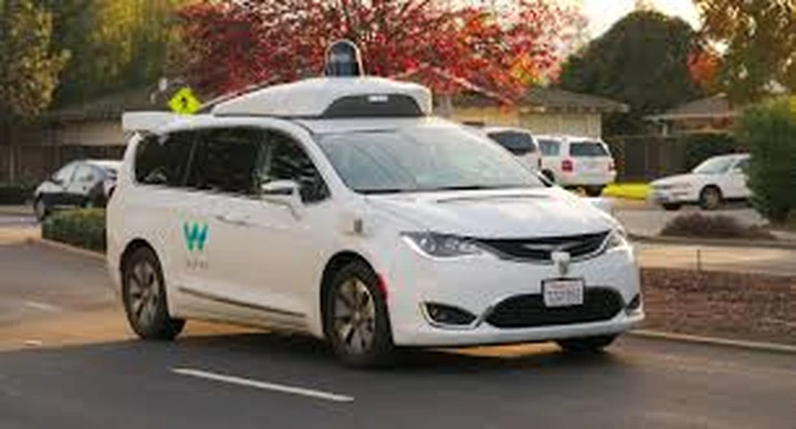 Guida autonoma: incidente in Arizona per Waymo [Video]