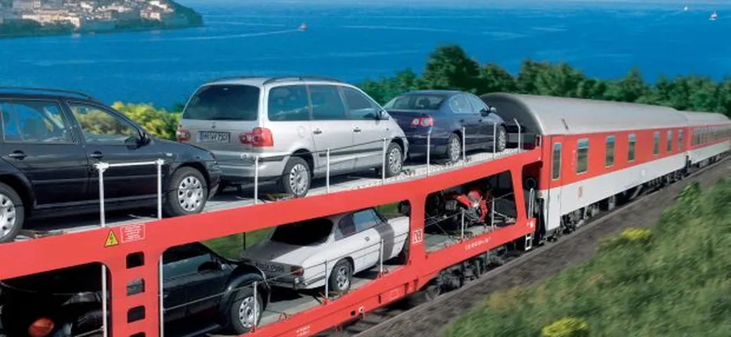 Le Ferrovie tedesche staccano la spina da AutoZug. Addio al servizio auto più treno