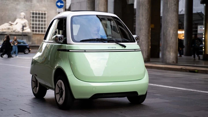 Microlino grida stop ai SUV, guanto di sfida per la mobilità sostenibile