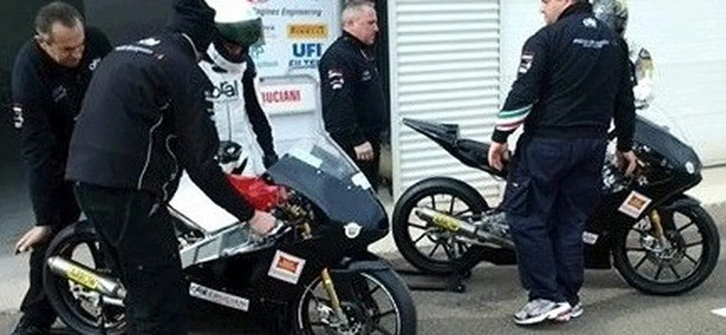 Moto3, ad Almeria super test per il Kymco Oral Cruciani Team con Fabio Di Giannantonio e Stefano Valtulini: 250 giri da … mondiale!