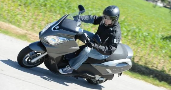 Peugeot Satelis 125: il test di Motoblog