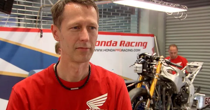 SBK, Honda: pessimi risultati, Breddels lascia