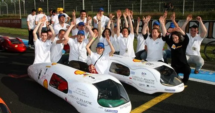 Eco-marathon 2006: 2885 km con un litro...