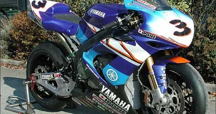 Yamaha R1 Superbike 2005