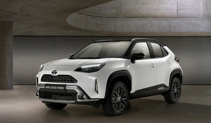 Toyota Yaris Cross: ecco le nuove versioni Adventure e Premiere