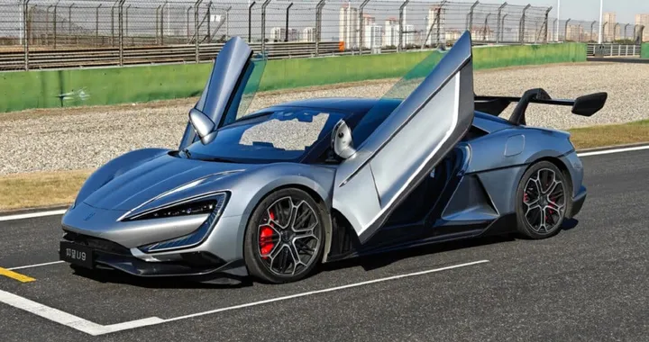 Yangwang U9: la hypercar elettrica che salta gli ostacoli autonomamente