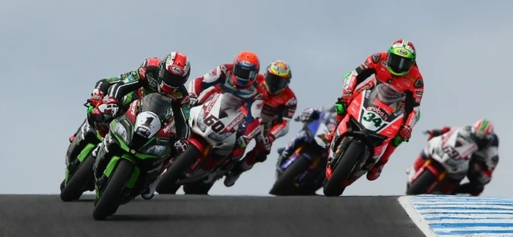 WSBK Australia Gara1: vince Rea davanti a Davies e Vd Mark