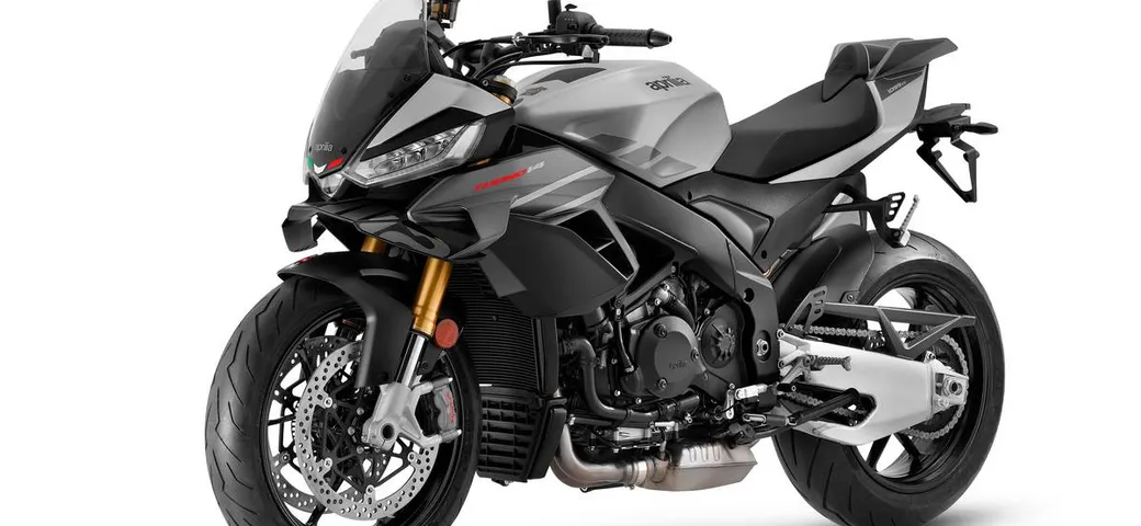 Aprilia Tuono V4 2025: la hypernaked definitiva per strada e pista