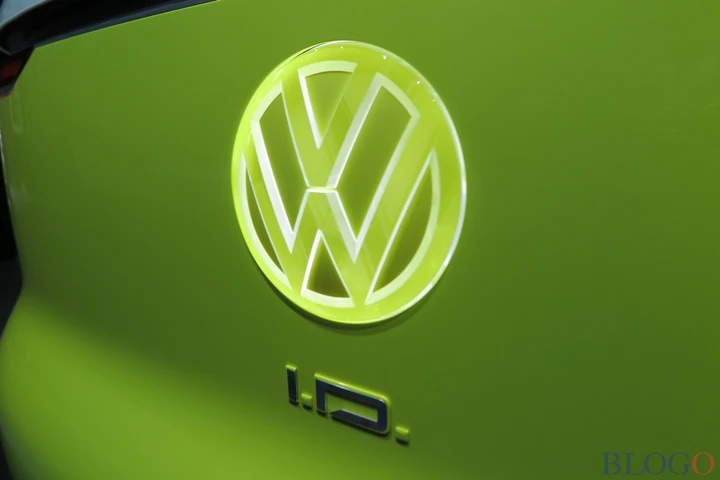 Auto elettriche Volkswagen: un crossover da 18.000 euro per sfidare Tesla?