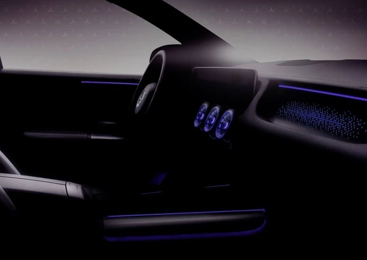 Mercedes EQA: il primo teaser