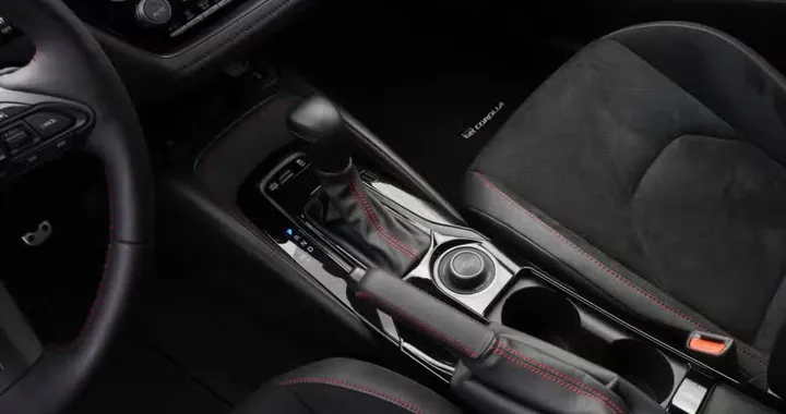 Toyota reinventa il cambio automatico: ora ascolta davvero il pilota