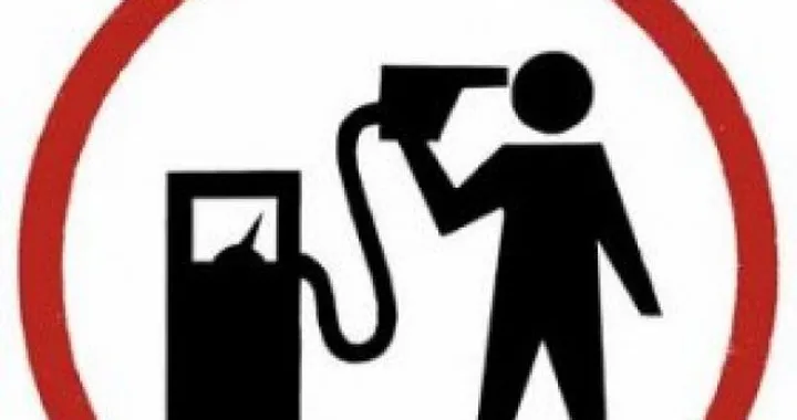 Benzina: rischio sciopero fra Natale e Capodanno