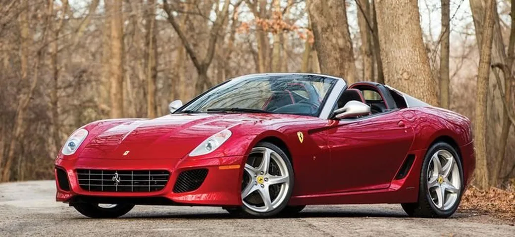 All'asta una Ferrari 599 SA Aperta