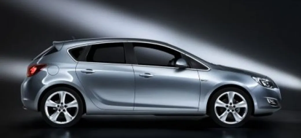 Vauxhall Astra EcoFlex: debutta in Inghilterra la Opel Astra più ecologica