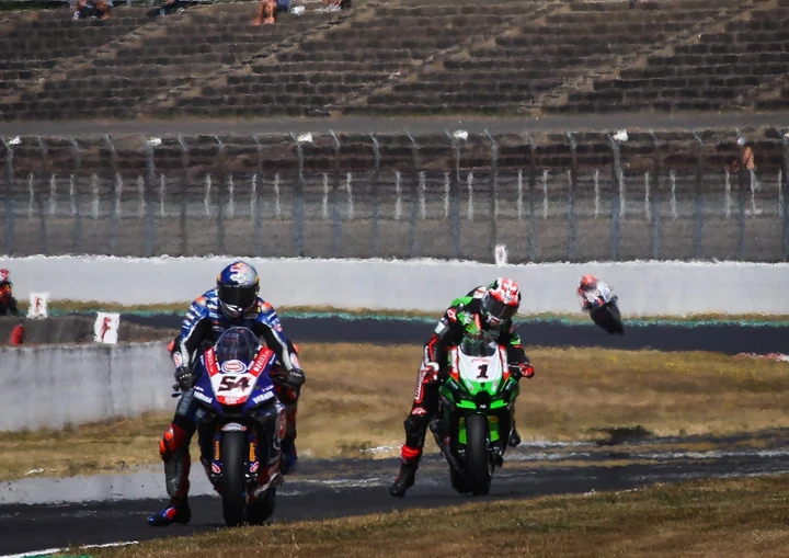 SBK, Magny-Cours: Razgatlioglu vince in Gara 2 e si porta a +3 su Rea