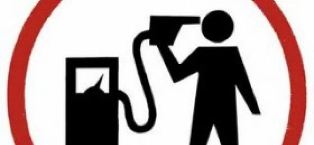 Il prezzo della benzina continua a salire, la Spagna abbassa il limite a 110 km/h, in Sud Italia raggiunti 1,58€ al litro