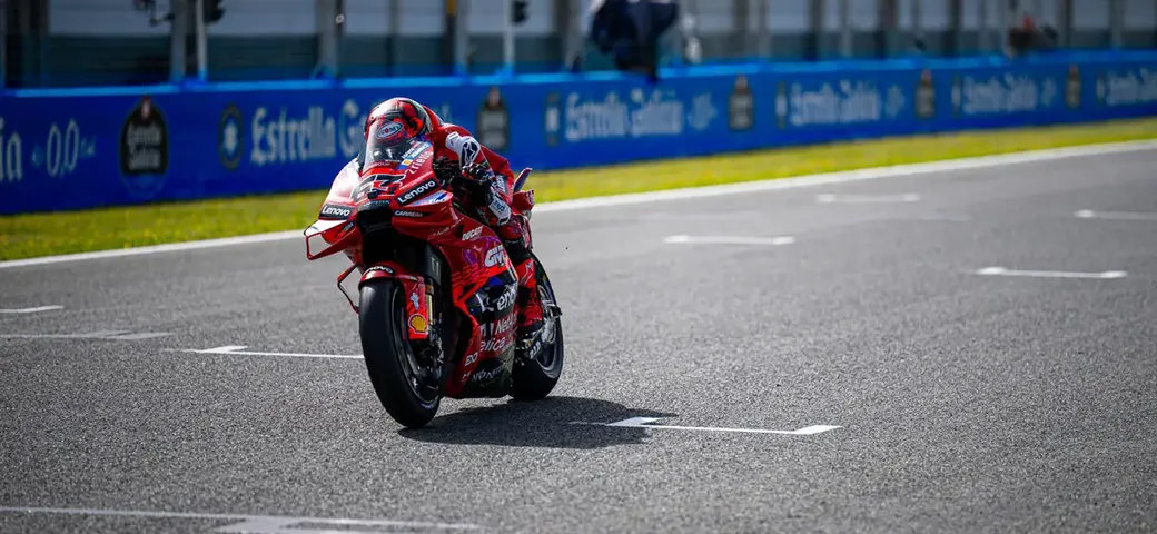 Francesco Bagnaia lascia frustrato il GP di Spagna: 