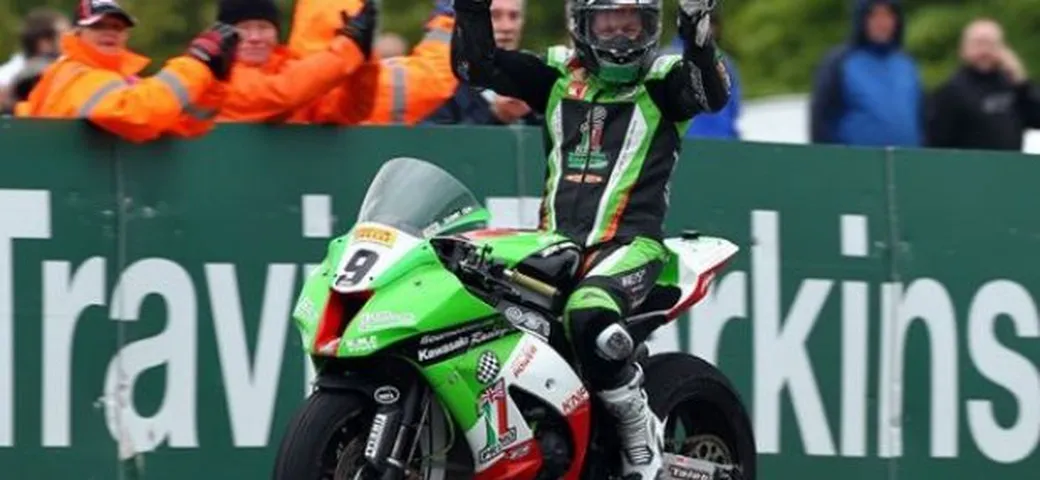 BSB, Oulton Park: Chris Walker vince Gara-2 dopo 12 anni di digiuno, ora Gara 3
