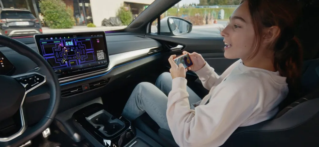 Volkswagen e il retrogaming, con PAC-MAN a bordo si torna nelle sale giochi