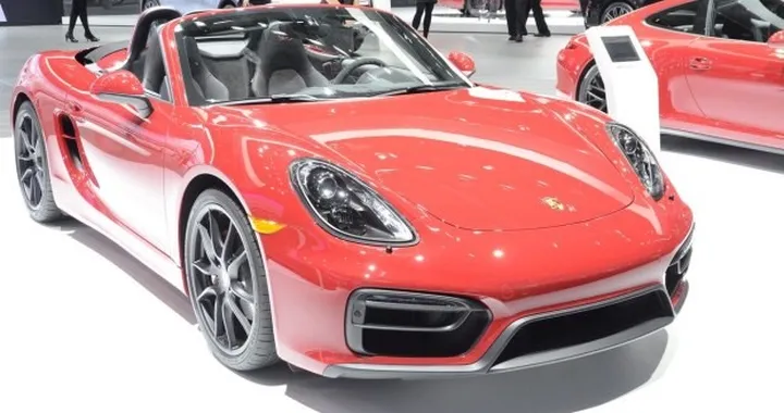 Lo stand Porsche al salone di Detroit 2015 Live