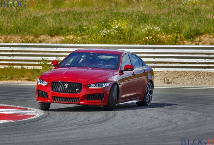 Jaguar XE: primo contatto su strada e in pista