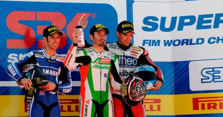 Motorland, Biaggi e Melandri sventolano il "tricolore". Il mondiale si infiamma
