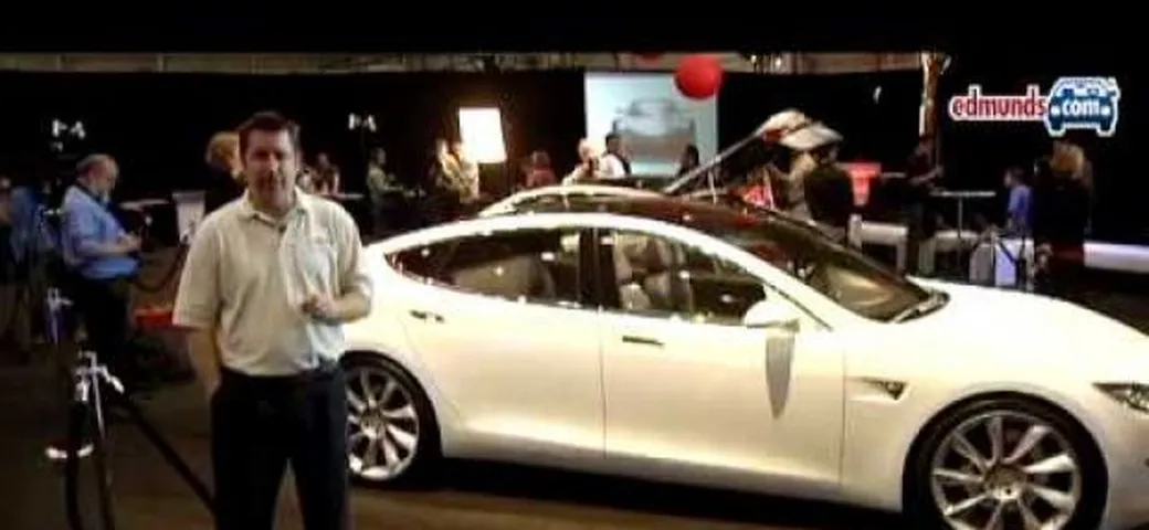 Tesla Model S: il video della presentazione stampa