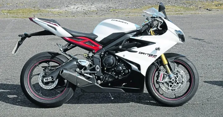 Triumph Daytona 675R: la supersport britannica che ha fatto la storia