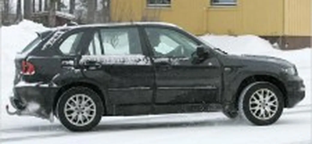 BMW X5 2006 - ennesime foto spia