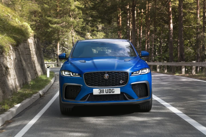 Jaguar F-Pace SVR 2021: si aggiorna anche la più sportiva