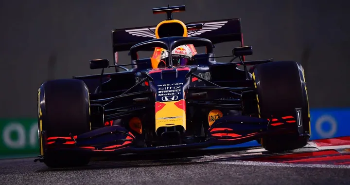 F1, GP Abu Dhabi 2020: Verstappen strappa la Pole Position a Bottas