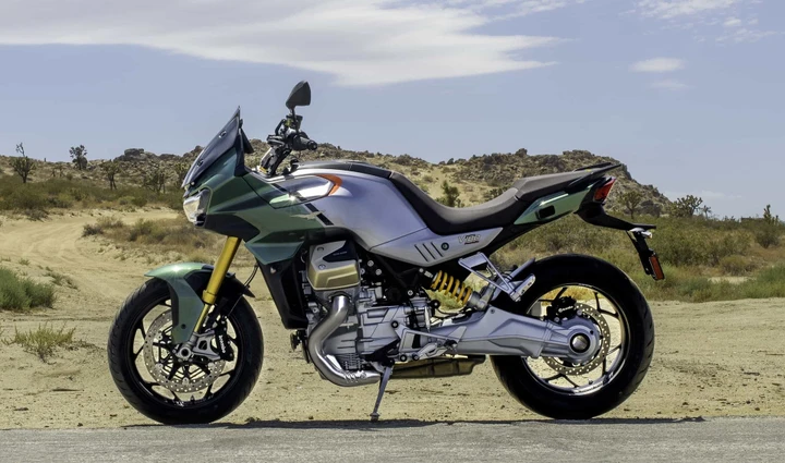 moto-guzzi-v100-mandello