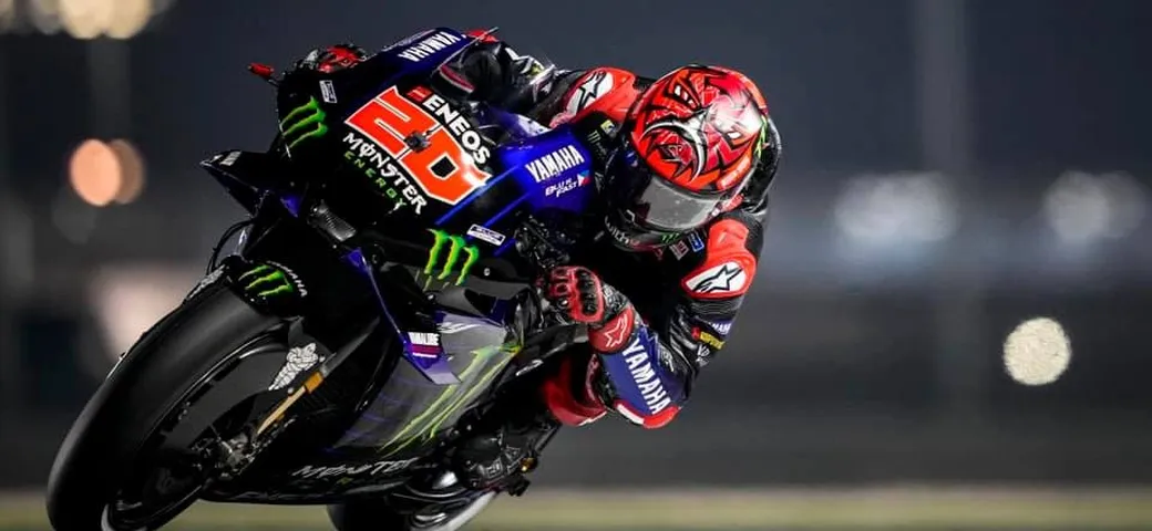 MotoGP, GP di Doha: vince in rimonta Fabio Quartararo. Le Ducati Pramac sul podio