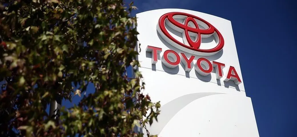 Toyota abbandona l’elettrico e punta sull’idrogeno
