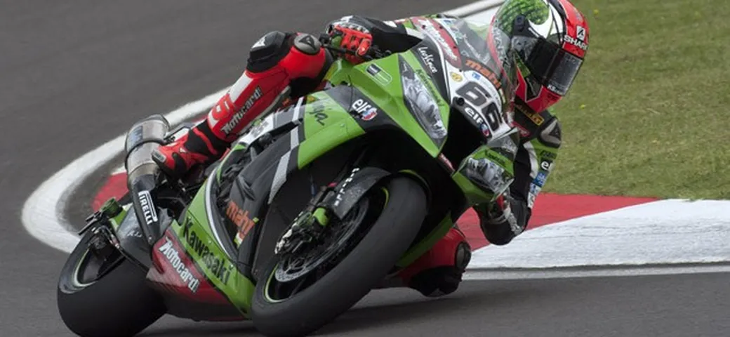 SBK Mosca 2013: Sykes torna in testa nelle qualifiche. Giugliano e Melandri lo tallonano