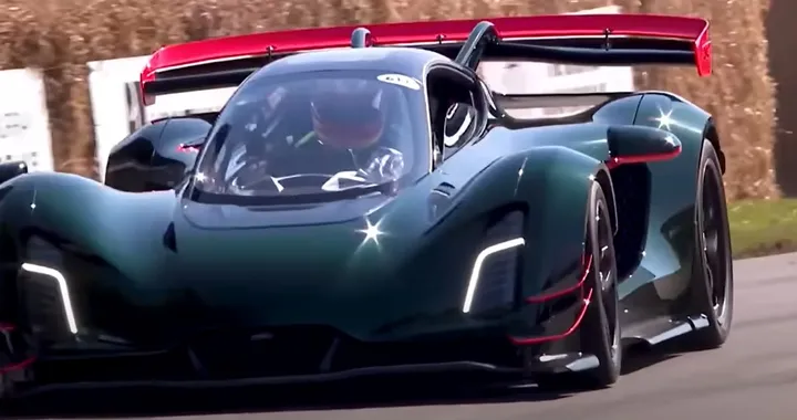 Czinger 21C: stabilito un nuovo record al Goodwood Festival of Speed [VIDEO]
