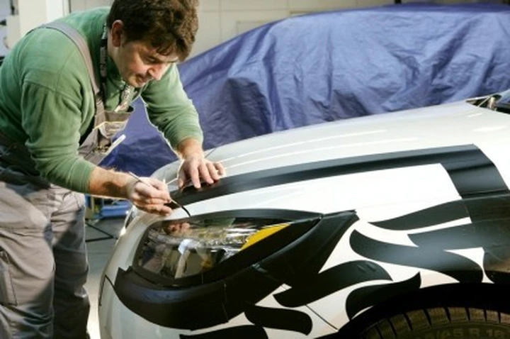 Opel svela i segreti delle camuffature della Insignia