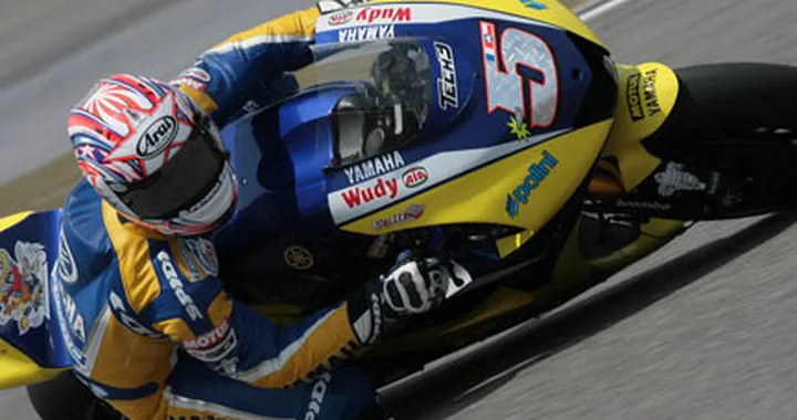 Yamaha in testa: Edwards precede Rossi, terzo Pedrosa