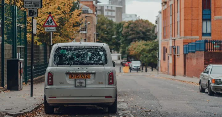 Londra valuta una tassa per i SUV: sono 800.000 nella capitale