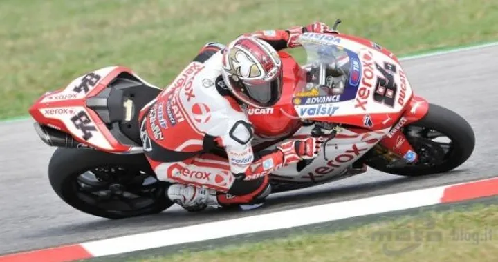 WSBK: prima sessione a Brno sotto il segno di Michel Fabrizio