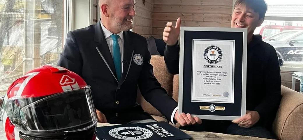 Acerbis conquista un Guinness World Records grazie al suo nuovo serbatoio per moto