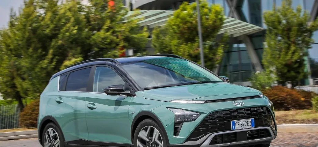 Hyundai Bayon: prima prova, prezzi, motori, allestimenti