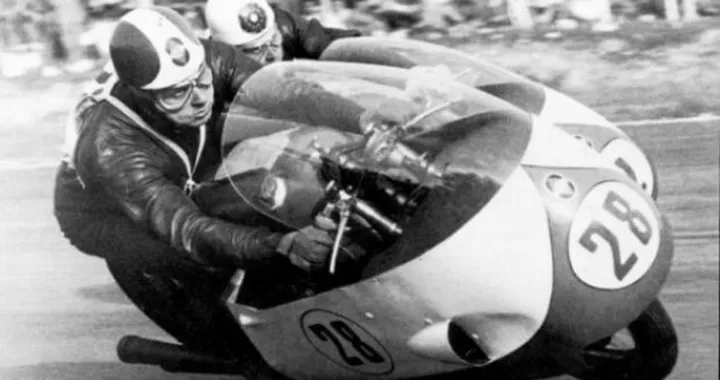 Grandi duelli iridati 1957: Libero Liberati (Gilera) - Bob Mc Intyre (Gilera)