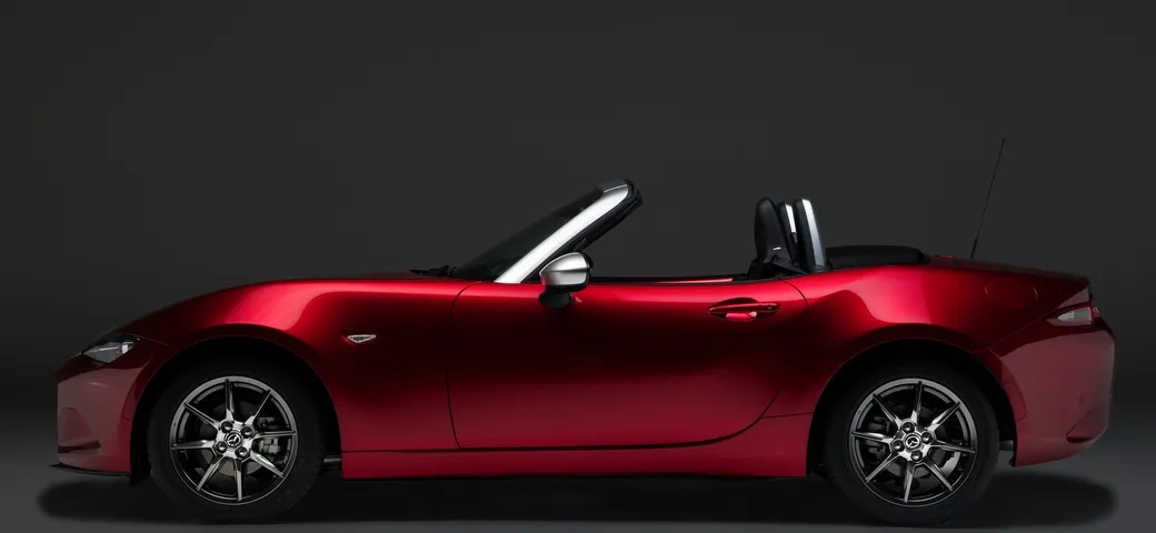 Mazda MX-5 Limited Edition: la versione speciale Pollini Heritage